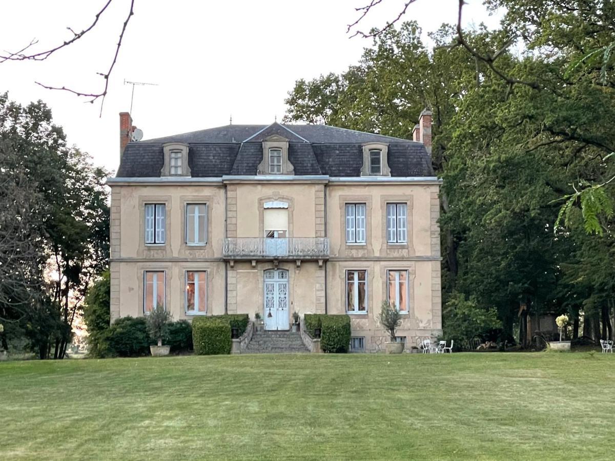 Chateau Du Grand Lucay Bourbon-l'Archambault Exterior photo