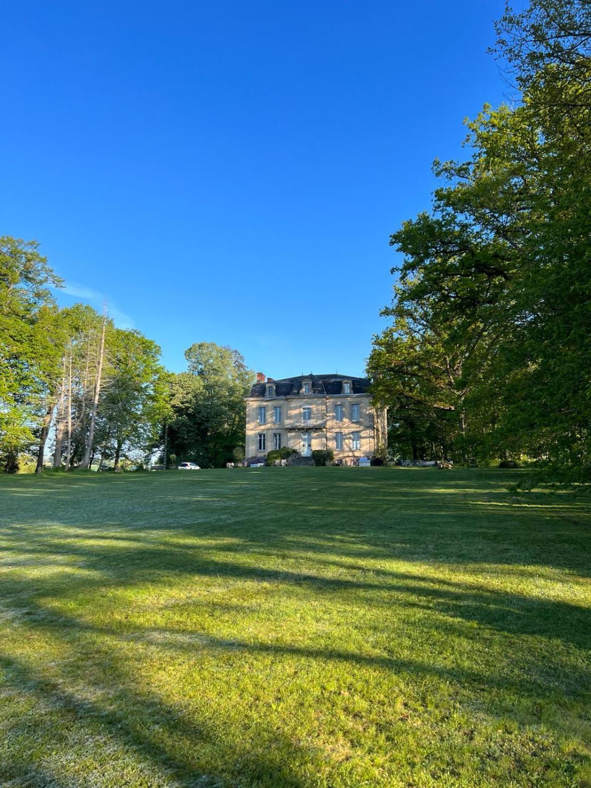 Chateau Du Grand Lucay Bourbon-l'Archambault Exterior photo